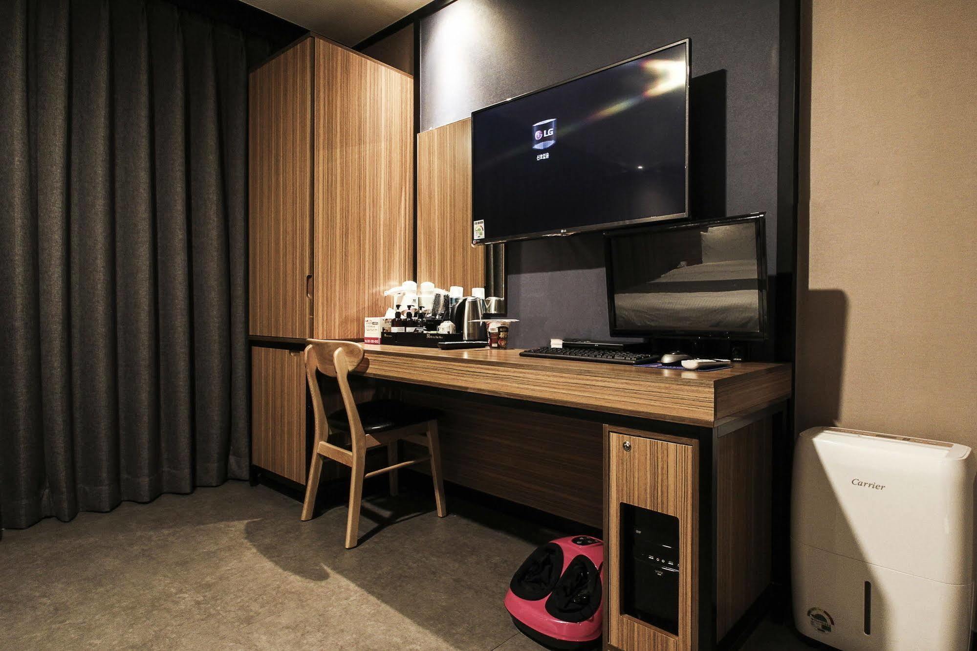 Hotel The May Busan Bagian luar foto