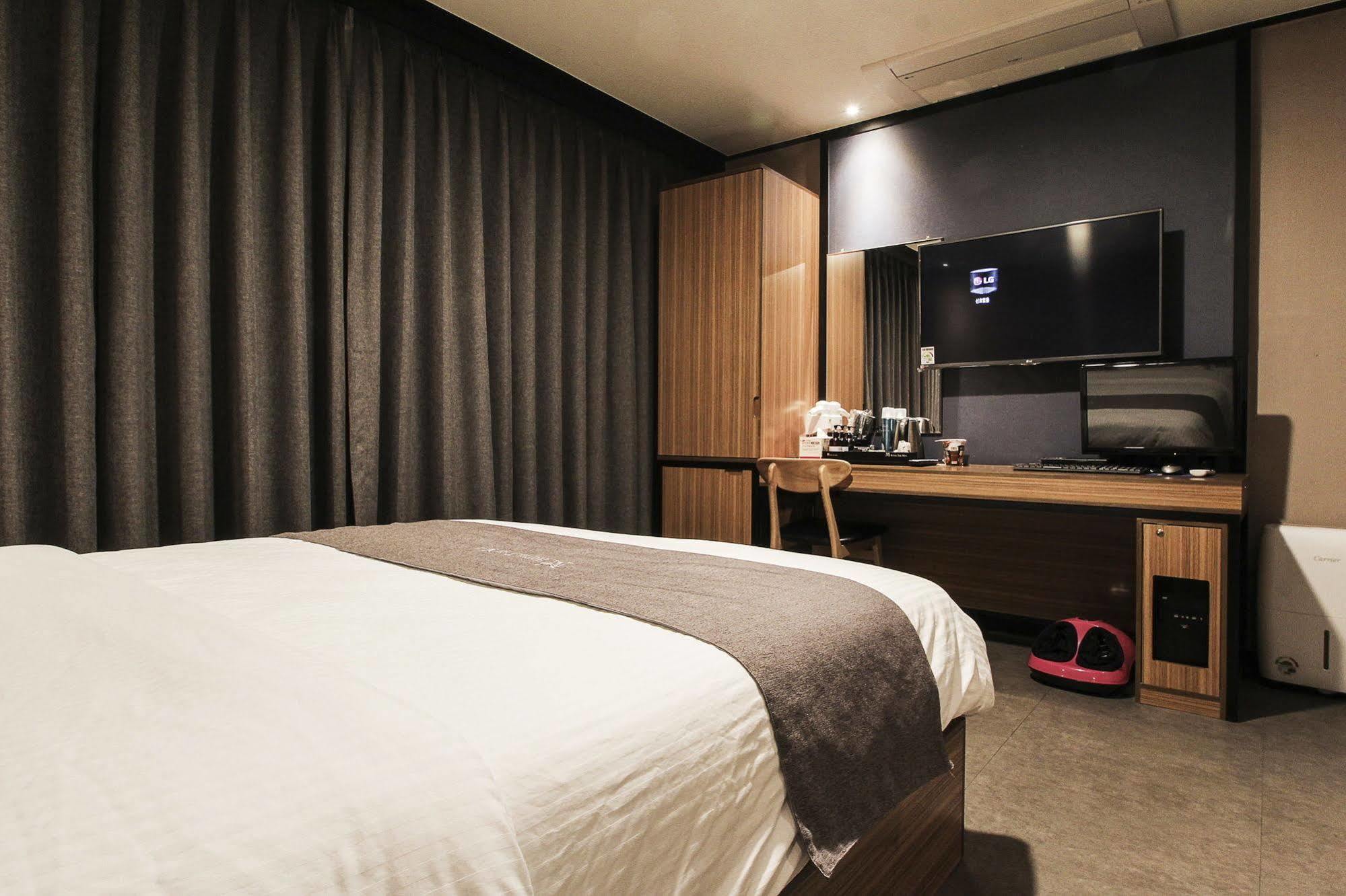Hotel The May Busan Bagian luar foto
